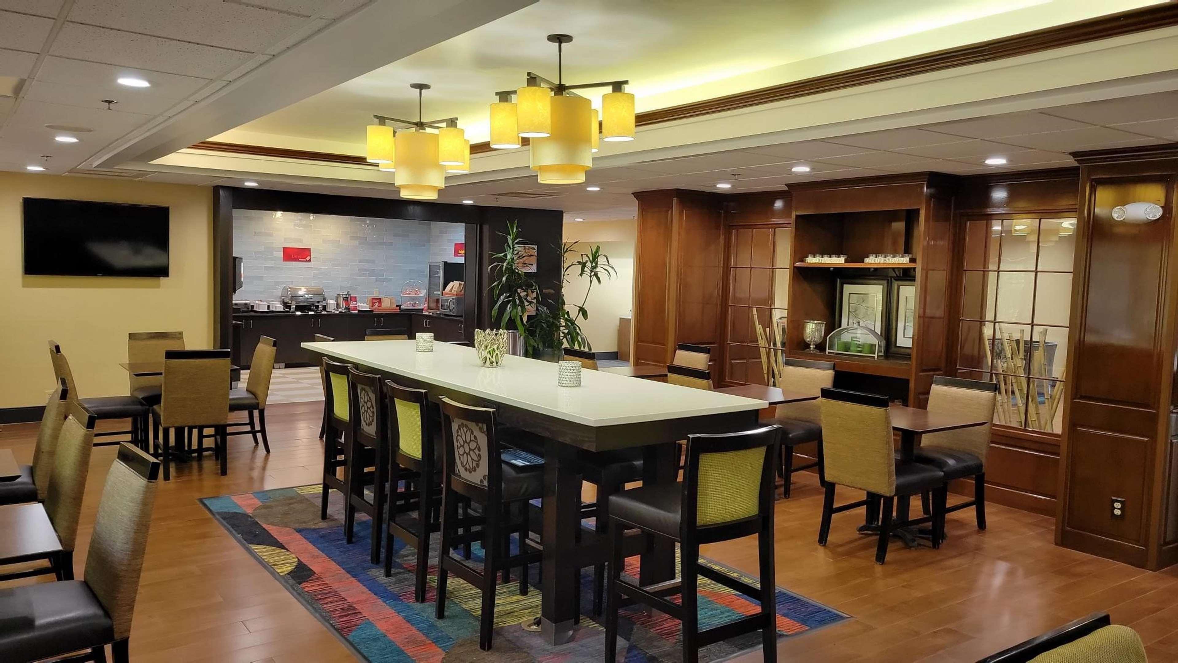 Best Western Plus Lexington Inn Extérieur photo